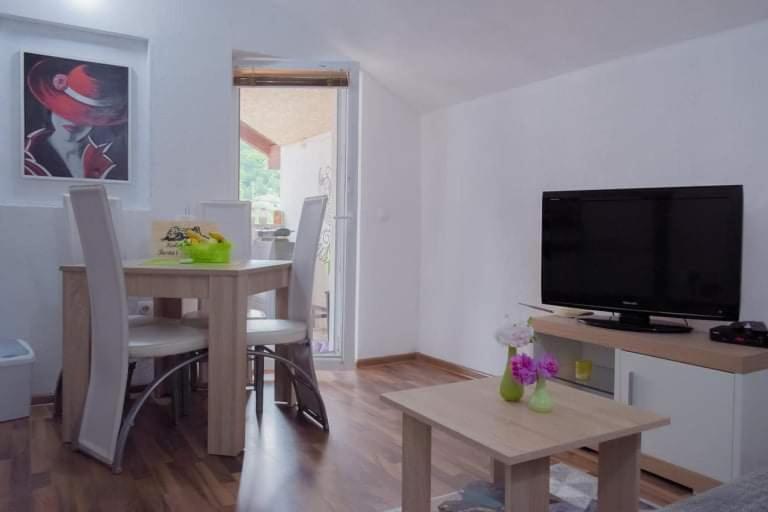 Apartment Dil Kulen Vakuf Bagian luar foto